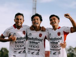 Bali United Kalah 1-2: Protes Keras Pelatih Johny Jansen ke Wasit Pipin Indra Pratama