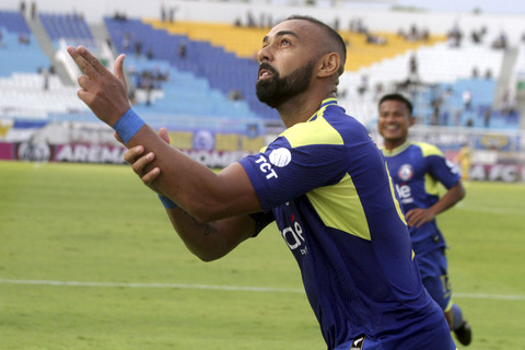 Arema FC Vs Persija: Dalberto Cs Cedera, Strategi Marcos Santos Berubah
