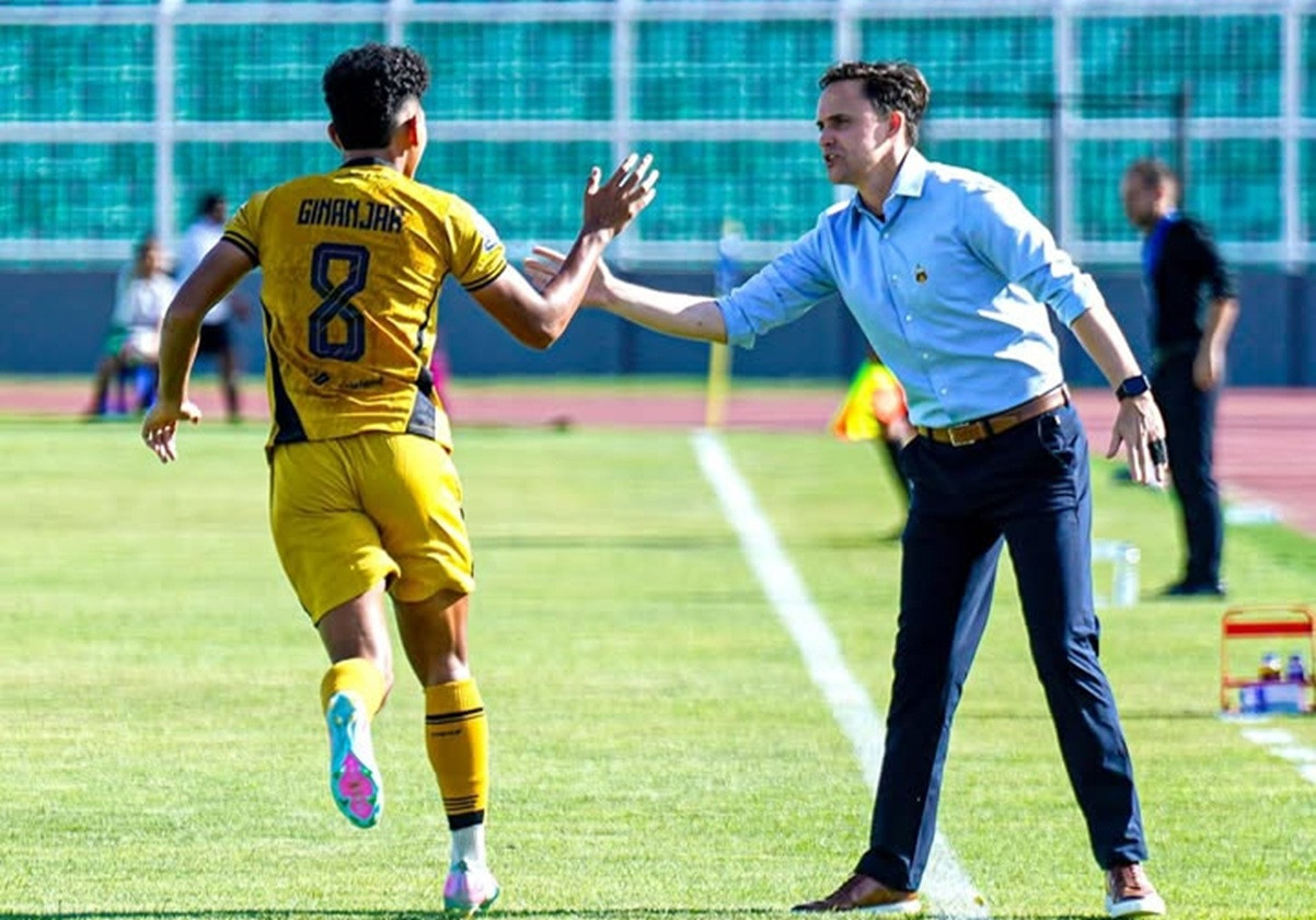 Bhayangkara FC Kalahkan Bali United 2-1: Paul Munster Bongkar Kunci Kemenangan dan Dampak di Klasemen