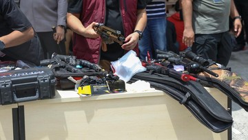 BNN dan Polri Sita 89 Kg Sabu & Senjata Api di Penggerebekan Kampung Bahari