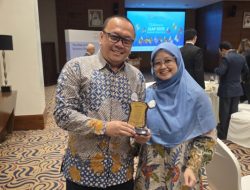 Prof. Irfan Syauqi Beik Raih Gelar Dekan Terbaik Dunia di LSDB Awards 2025