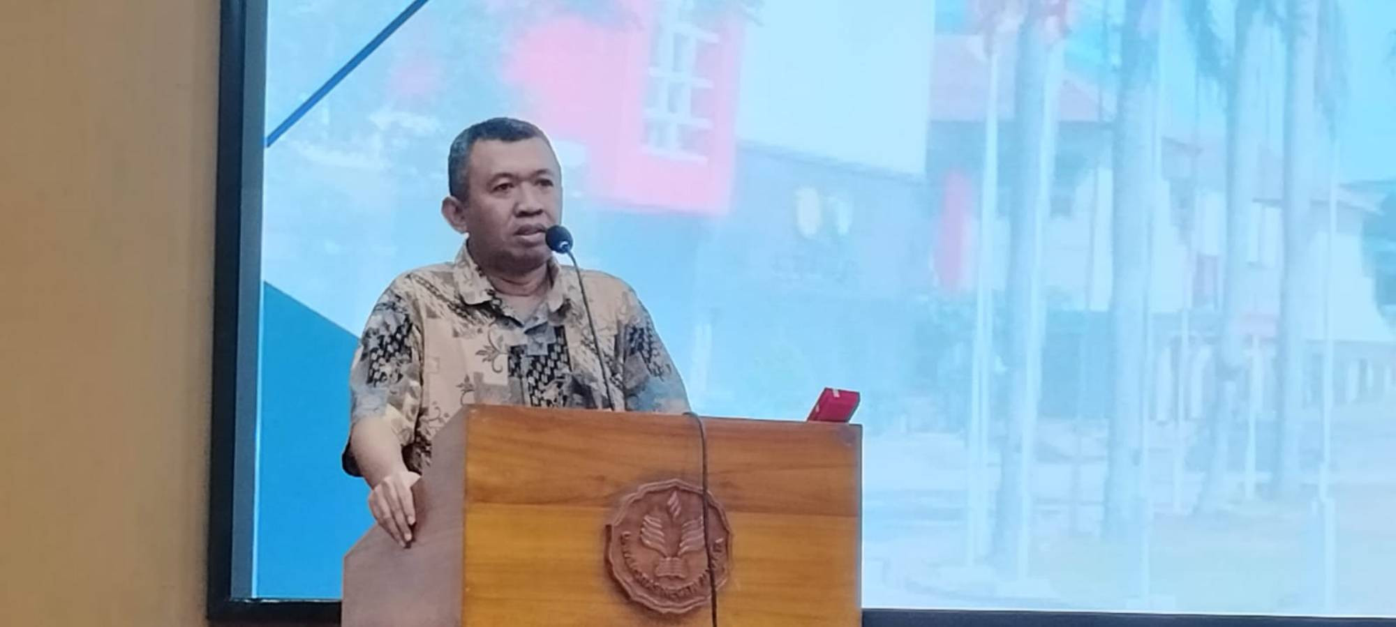 Gelar Pahlawan Nasional untuk Mantan Presiden: Penghormatan, Bukan Dendam Politik