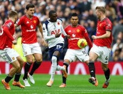 Tottenham vs MU 2-2: Gol De Ligt dan Richarlison di Injury Time Waktu Tambahan