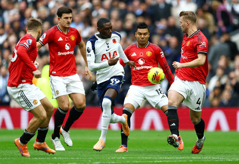 Tottenham vs MU 2-2: Gol De Ligt dan Richarlison di Injury Time Waktu Tambahan