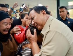 Survei: 77.7% Publik Puas dengan Kinerja Presiden Prabowo, Program Bansos & Makan Gratis Jadi Andalan