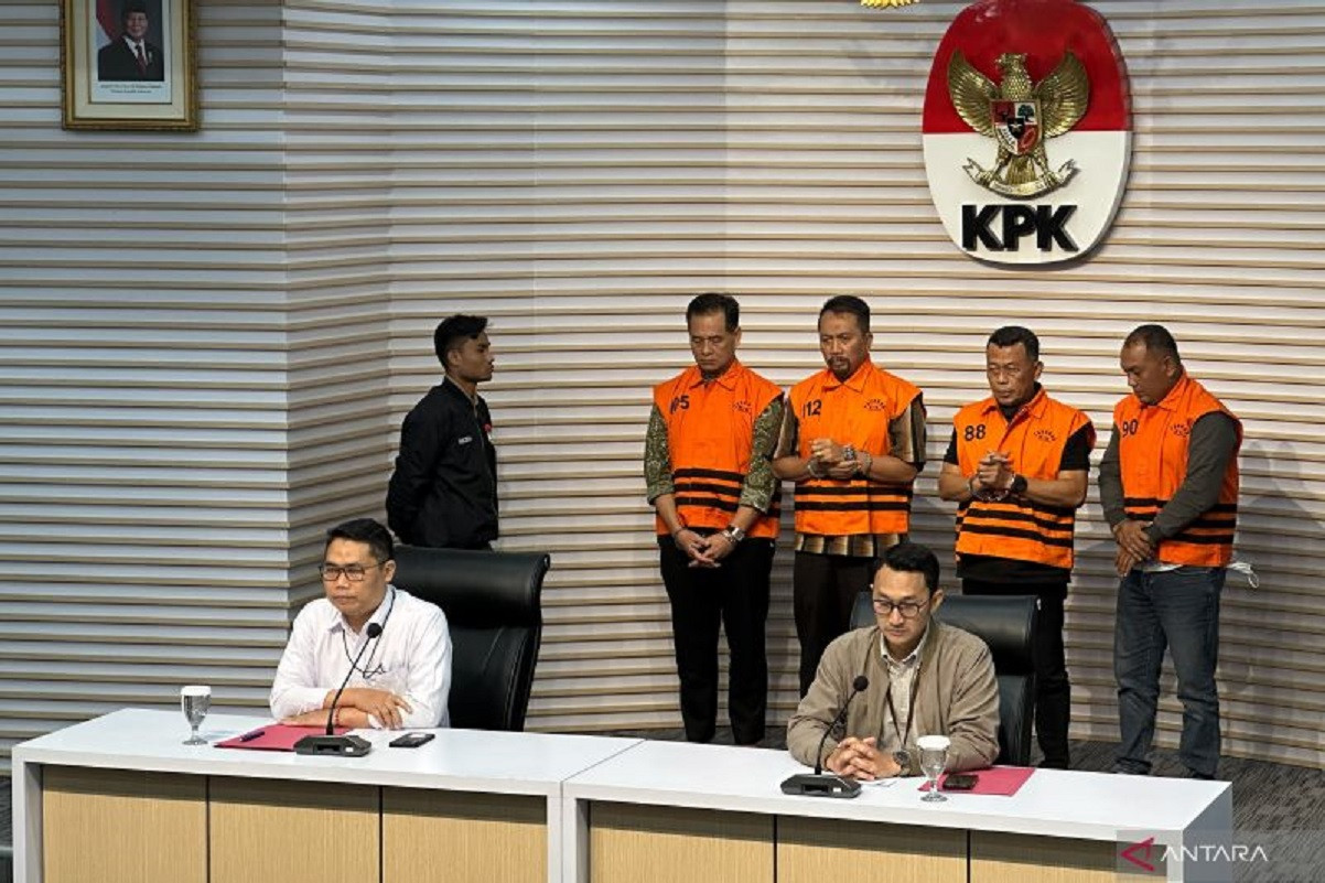 Bupati Ponorogo Ditahan KPK: Kronologi Suap Jabatan & Proyek RSUD Dr. Harjono