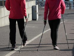 Jalan Kaki 15 Menit Non-Stop: Lebih Baik untuk Jantung daripada Jalan Pendek