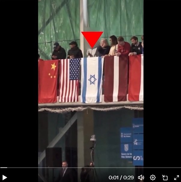 Aktivis Tukar Bendera Israel dengan Palestina di Piala Dunia Anggar 2025, Protes Sportswashing Israel