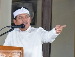 Hukuman Siswa Nakal Ala Dedi Mulyadi: Babat Rumput hingga Ngecat Kelas