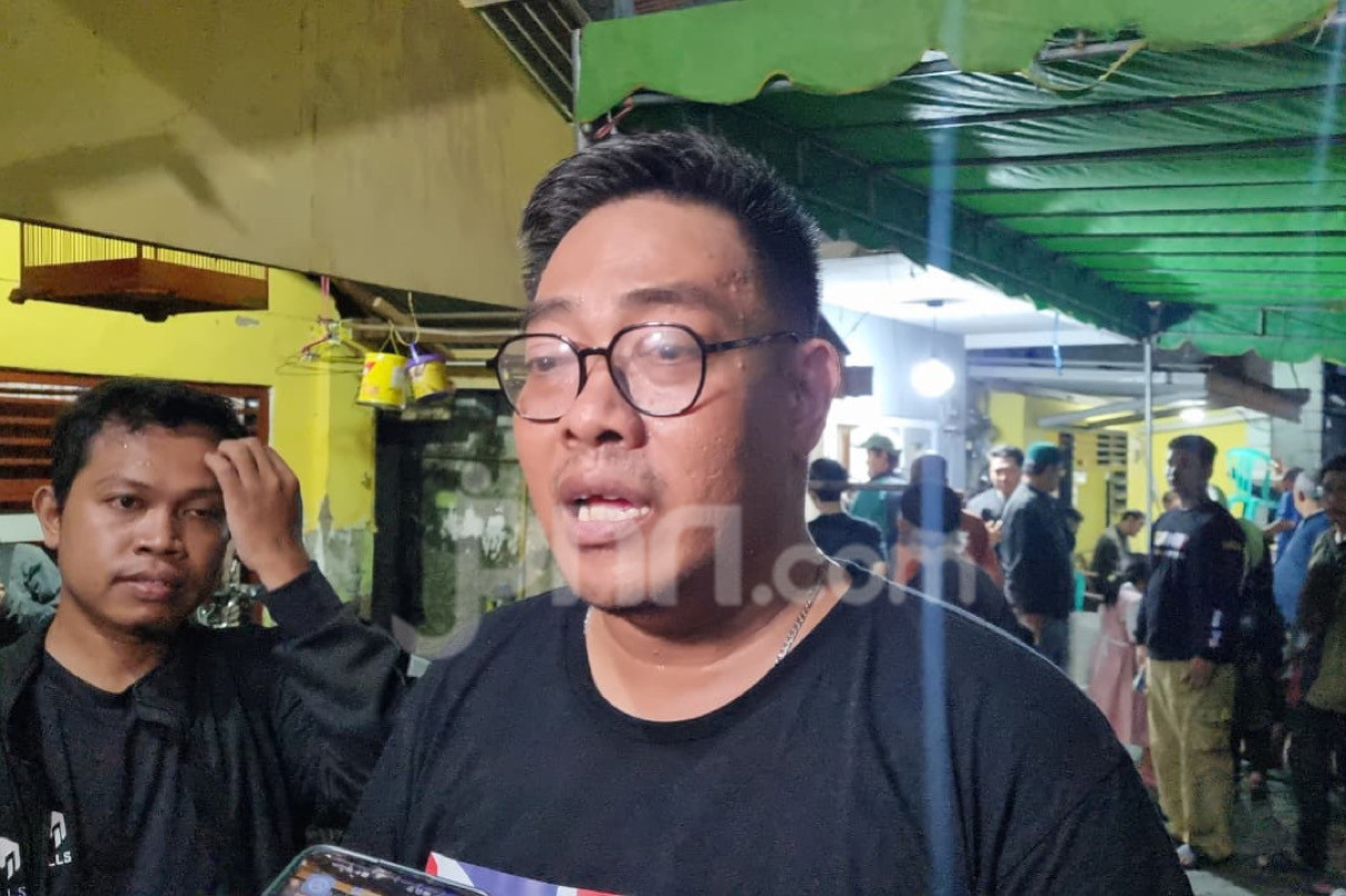 Keluarga Reno Syahputra Dewo Berduka, Korban Gedung ACC Kwitang Dimakamkan di Surabaya