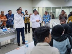 Seskab Teddy Kunjungi PT Denso, Pantau Program Magang Nasional untuk 100 Ribu Fresh Graduate