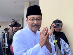 Gus Ipul Kunjungi Korban Ledakan SMAN 72, 14 Siswa Masih Dirawat di RSI Cempaka Putih