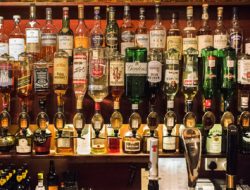 Aturan Baru Alkohol di Thailand 2024: Denda Rp 5 Juta & Jam Minum yang Diperbolehkan