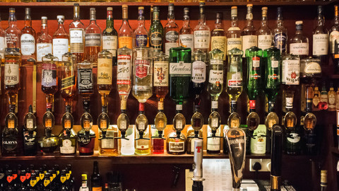 Aturan Baru Alkohol di Thailand 2024: Denda Rp 5 Juta & Jam Minum yang Diperbolehkan