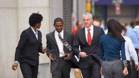 Ekspektasi Inflasi AS Melandai ke 3,2%, Tapi Kekhawatiran Pengangguran Meningkat