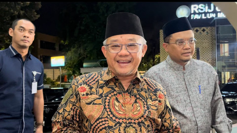 Mendikdasmen Abdul Muti Kunjungi Korban Ledakan SMAN 72 Jakarta, Ini Data Terkini