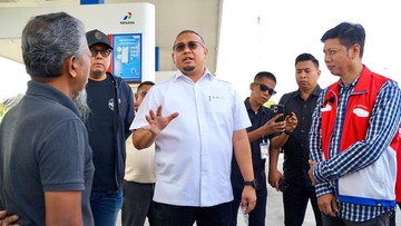 Kelangkaan Solar Subsidi di Sumbar: Andre Rosiade Beberkan Penyebab & Solusi Penindakan