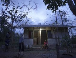 Target 100% Rasio Elektrifikasi Indonesia 2030: Strategi, Tantangan, dan Perkembangan Terkini