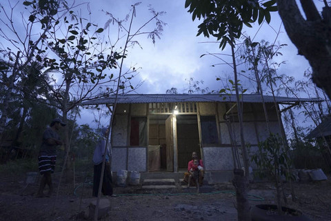 Target 100% Rasio Elektrifikasi Indonesia 2030: Strategi, Tantangan, dan Perkembangan Terkini