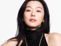 Jun Ji Hyun Ungkap Rahasia Pernikahan: Jatuh Cinta pada Pandangan Pertama Lewat Kencan Buta
