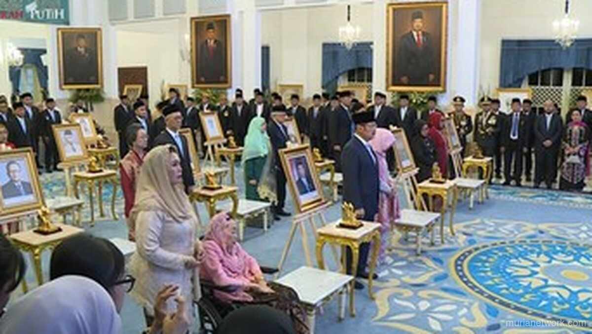 Daftar 10 Pahlawan Nasional 2025: Soeharto, Gus Dur, dan Marsinah Diangkat Prabowo