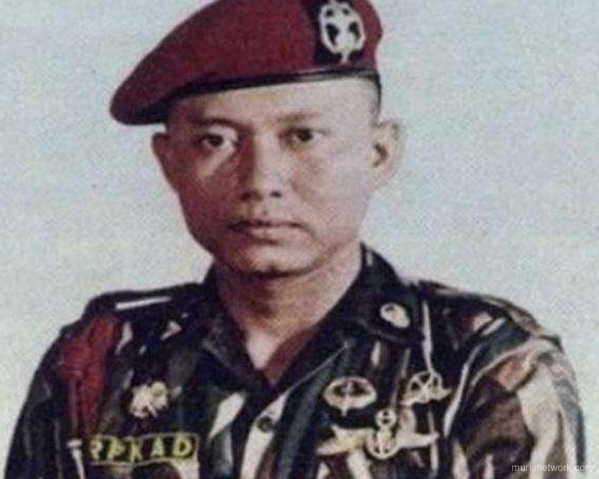 Daftar 10 Pahlawan Nasional 2025: Sarwo Edhie Wibowo hingga Gus Dur