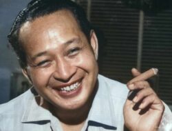 Soeharto Jadi Pahlawan Nasional: Polemik, Survei, dan Kritik Rocky Gerung