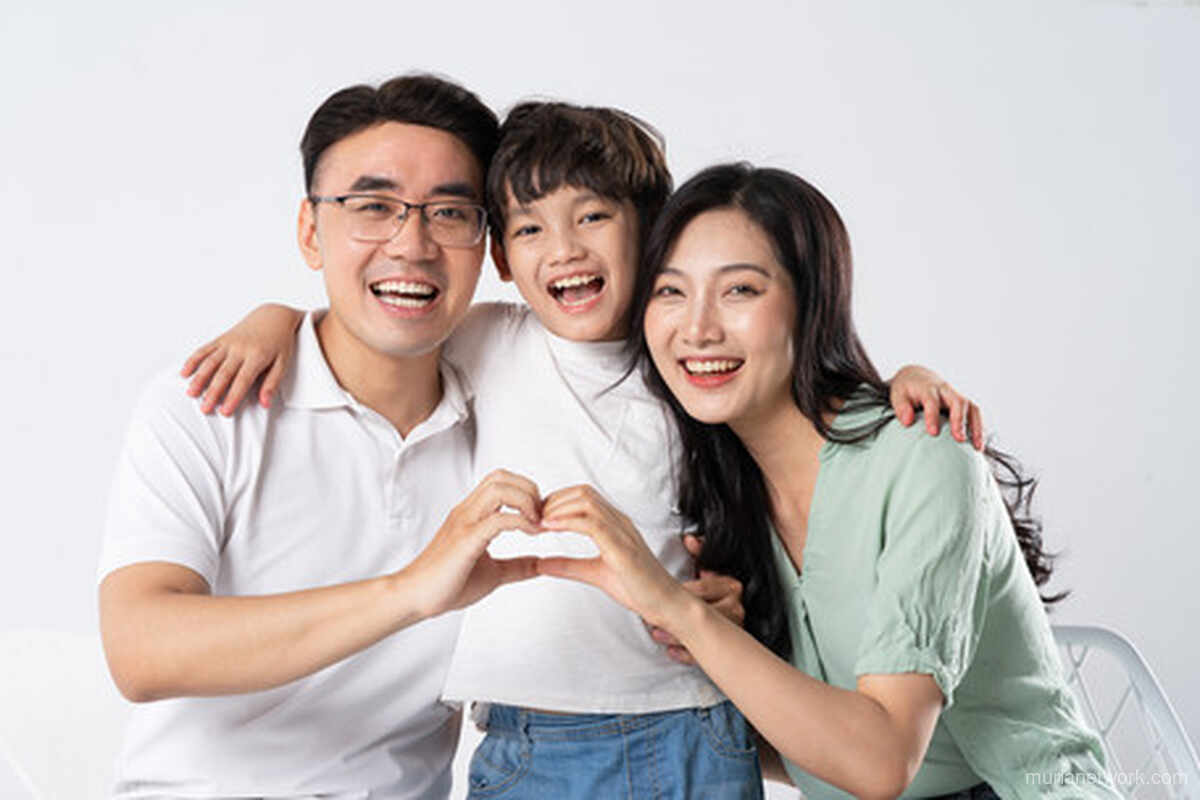 Hari Ayah Nasional 12 November: Sejarah, Makna & 4 Ide Merayakannya