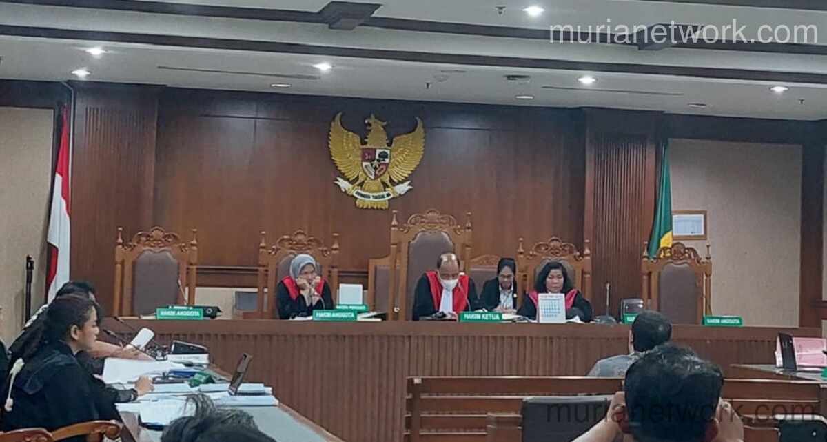 Ahli Audit Bongkar Kekeliruan Hukuman Uang Pengganti Adam Damiri di Sidang PK