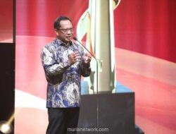 Mendagri Tito Karnavian Raih Penghargaan Kepemimpinan di Indonesia Kita Awards: Sinergi Pusat-Daerah Kunci Stabilitas