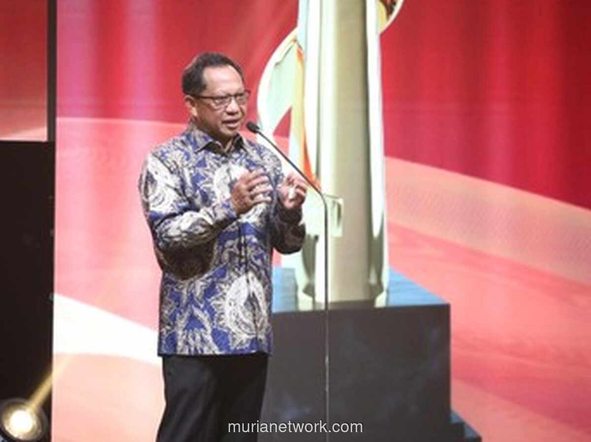 Mendagri Tito Karnavian Raih Penghargaan Kepemimpinan di Indonesia Kita Awards: Sinergi Pusat-Daerah Kunci Stabilitas