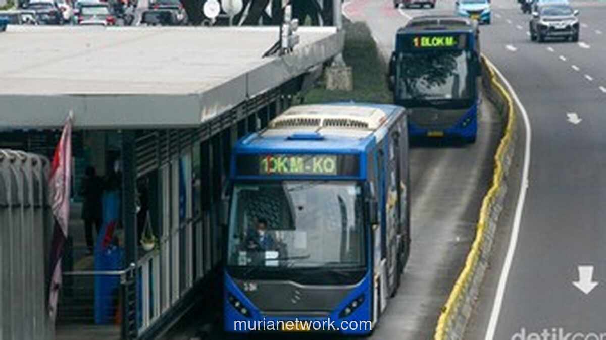 Tarif Bus Transjakarta Bakal Naik? Simak Update Terkini!