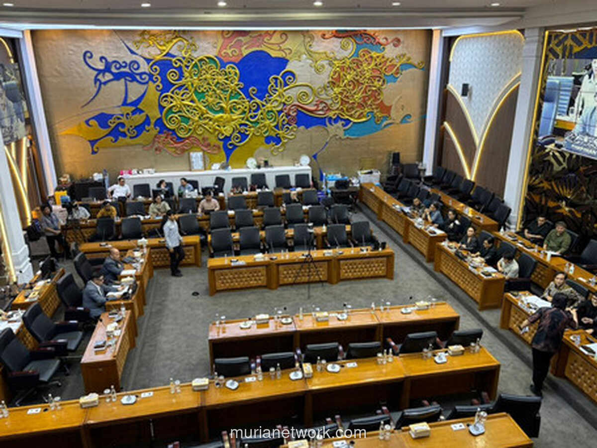 Armand Maulana, Ariel NOAH, dan Piyu Padi Bahas Revisi UU Hak Cipta di DPR