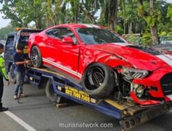 Ford Mustang Tabrak Pohon di Pekanbaru: Fakta di Balik Dugaan Mobil Bodong