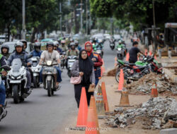 Proyek Drainase Dr. Soepomo Picu Kemacetan & Bahaya bagi Pejalan Kaki