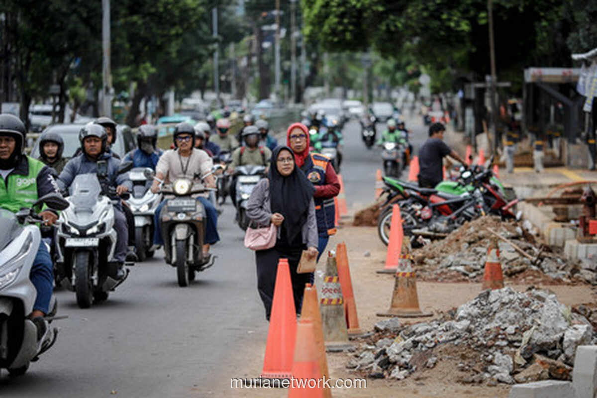 Proyek Drainase Dr. Soepomo Picu Kemacetan & Bahaya bagi Pejalan Kaki