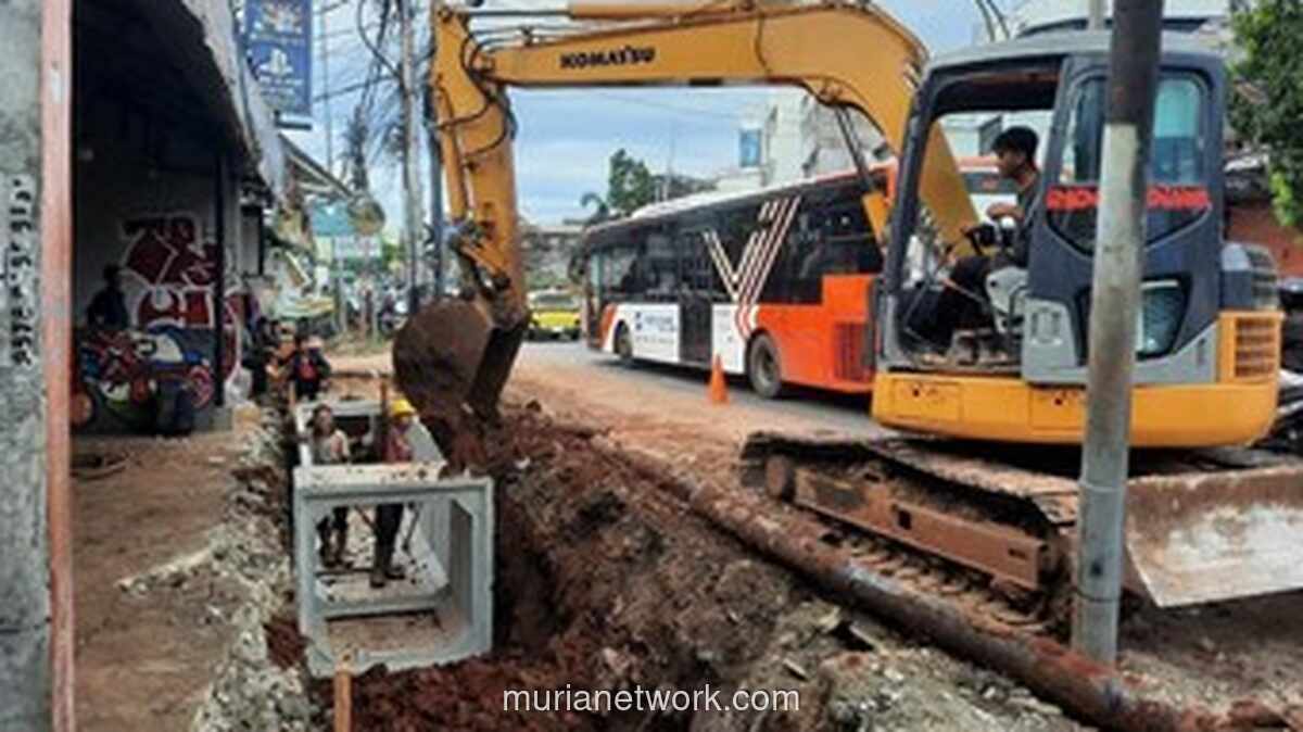 Kemacetan Panjang di Jalan Saharjo Tebet: Penyebab & Keluhan Warga