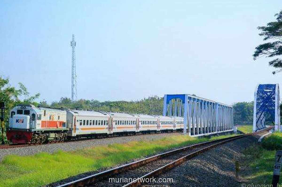 10 Kereta Api Terpopuler 2025: Joglosemarkerto Juara dengan 45,8 Juta Penumpang