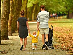 Arti Mimpi Orang Tua Meninggal: Tafsir Psikologis & Makna Spiritual