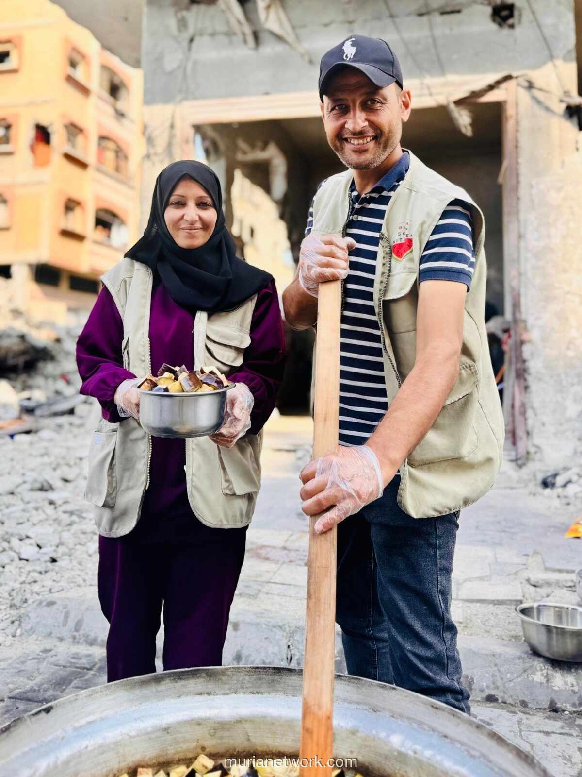 Kisah Baha dan Alaa: Pahlawan Kemanusiaan yang Menyalurkan Makanan di Gaza