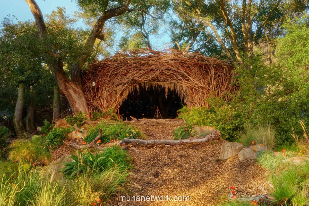 Elphabas Retreat by Airbnb: Penginapan Eksklusif Terinspirasi Film Wicked