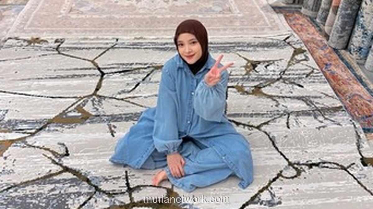 Nissa Sabyan Hamil? Potret Terbaru di Toko Karpet Picu Spekulasi