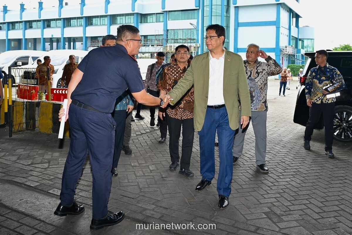 Menkeu Purbaya Sidak Bea Cukai Tanjung Perak, Ungkap Modus Underinvoicing