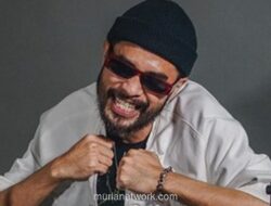 Lirik Lagu Tor Monitor Ketua Viral di TikTok - Arti & Fakta Lagu Orang Baru Lebe Gacor