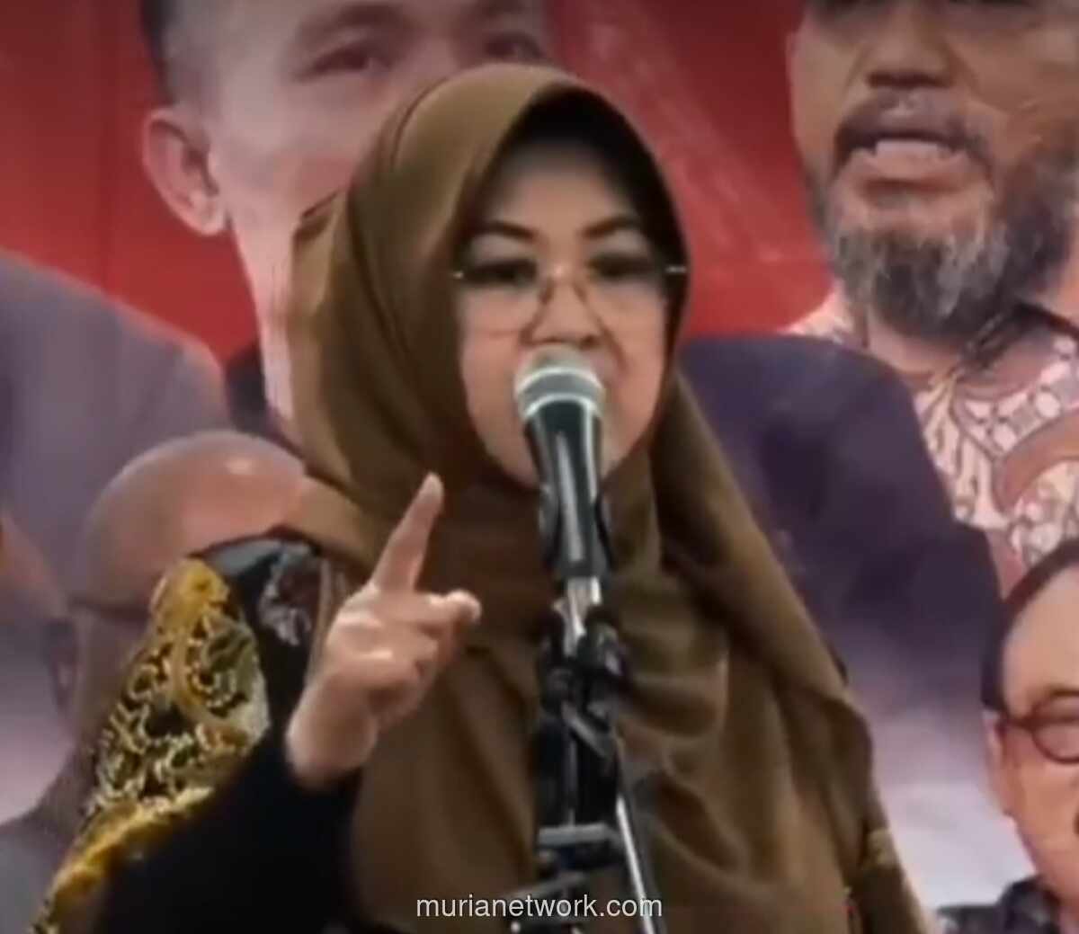 dr. Tifa Serukan Perang Semesta 2025 Usai Pemeriksaan Polda, Lawan Pemalsu Ijazah