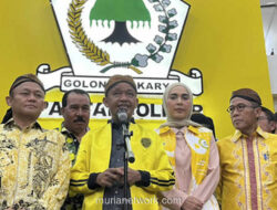 Bahlil Lahadalia Sindir RUU Pemilu lewat Wayang di HUT Golkar ke-61