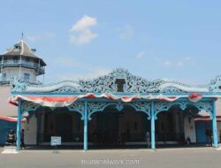 Filosofi Sithihinggil Keraton Solo: Perjalanan Spiritual & Prosesi Penobatan Raja