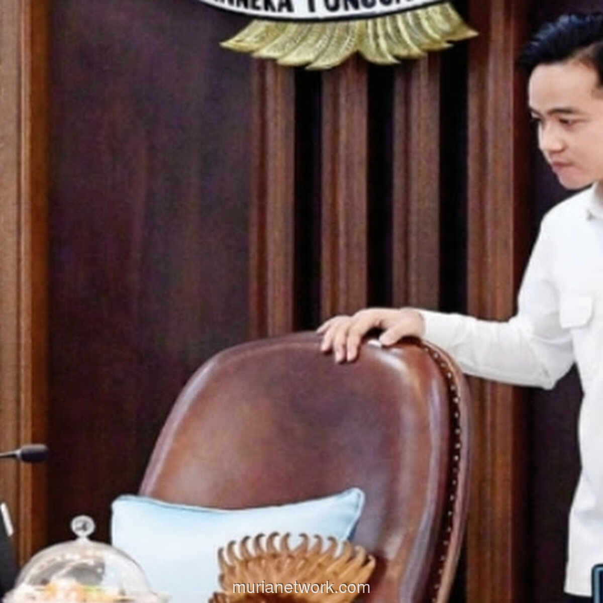 Proyek Whoos & Isu Suksesi: Evaluasi Pemerintahan dan Dinamika Politik Terkini