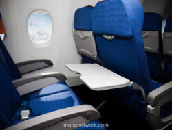 3 Tips Dokter untuk Jaga Kesehatan & Keselamatan Saat Naik Pesawat