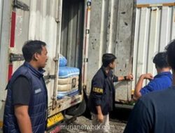 Polisi Gagalkan Ratusan Bal Pakaian Bekas Ilegal di Duren Sawit, Bakal Dijual ke Pasar Senen